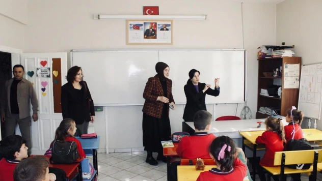 İnebolu'da Kitap Sevgisi Ailelerle Buluşuyor