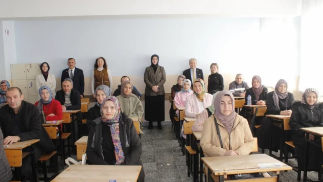 İnebolu'da Veliler Arası Kitap Okuma Yarışması Düzenlendi