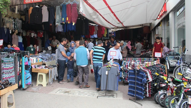 İnterneti değil, esnafı tercih ediyor