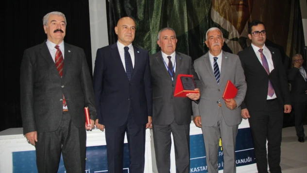 İYİ Parti'de Yazkan Güven Tazeledi