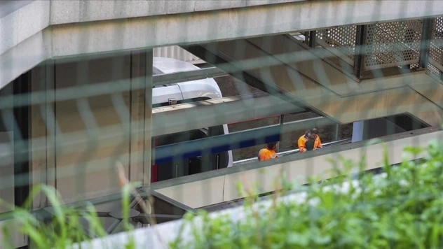 İzmir'de Metro Raydan Çıktı!