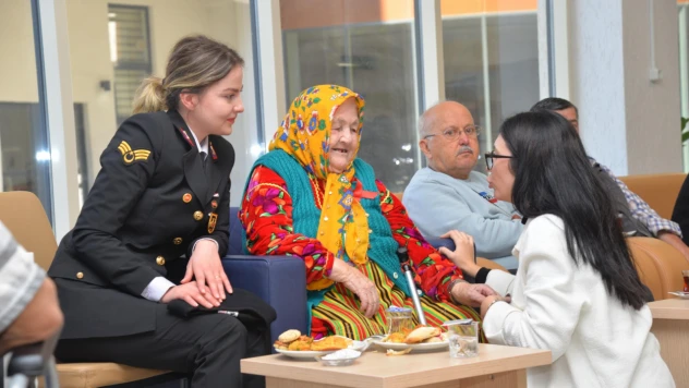 Jandarma'dan Anlamlı Ziyaret
