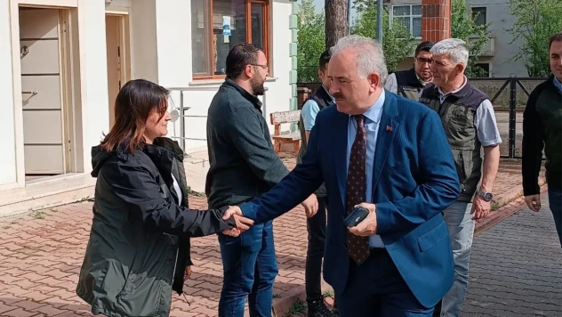 Kabuk Soyma Makinesini İncelendiler