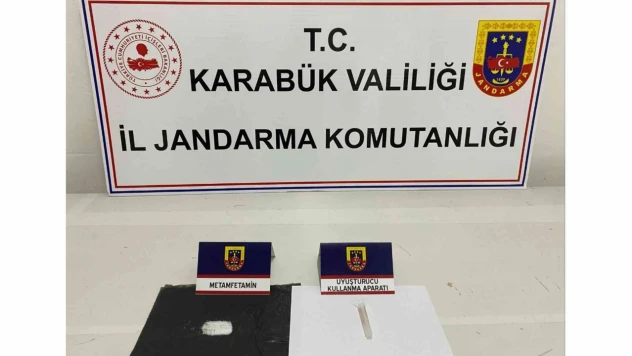 Karabük'te 2 Şahıs Uyuşturucuyla Yakalandı