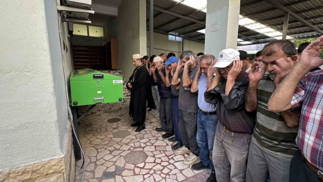 Bıçaklı Kavgada Ölen Genç Son Yolculuğuna Uğurlandı