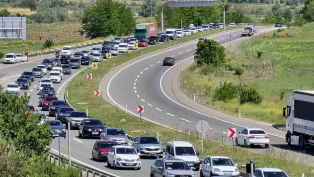Trafiğe Kayıtlı Araç Sayısı 82 Bin 82 Oldu