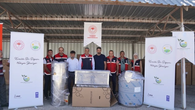 Kastamonu'da Arıcılara Ekipman Dağıtıldı