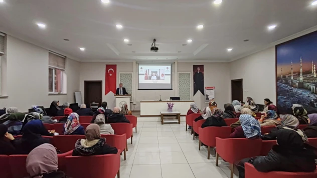 Kastamonu'da 'Değerlerimiz ile Güçlü Ailem' Semineri Başladı