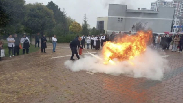 Kastamonu'da Kız Öğrenci Yurdunda Yangın Tatbikatı Gerçekleştirildi