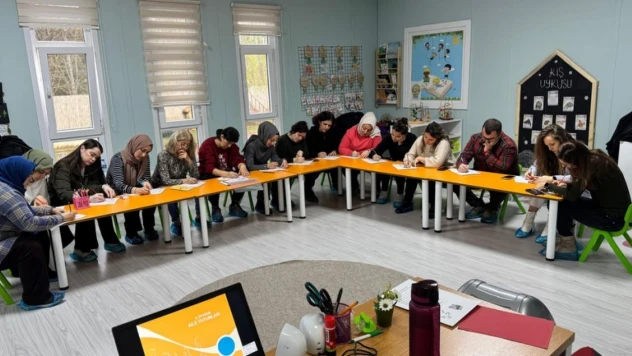 Kastamonu'da Maarif Modeli Aile Konferansları Sürüyor