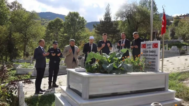 Kastamonu'da Şehit Özkan Tanbaş Kabri Başında Anıldı