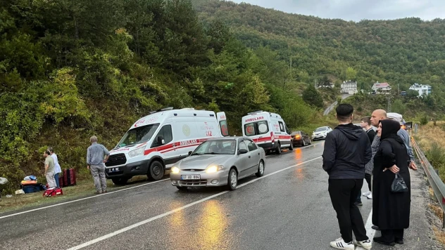 Kastamonu-İnebolu Karayolunda Kaza: 3 Yaralı