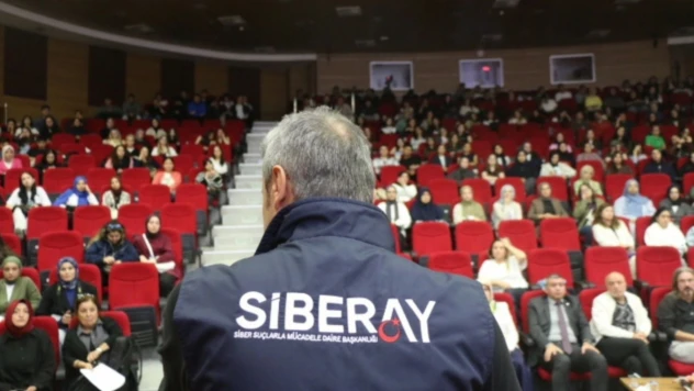 Kastamonu Üniversitesi'nde Öğrencilere Siber Güvenlik Eğitimi