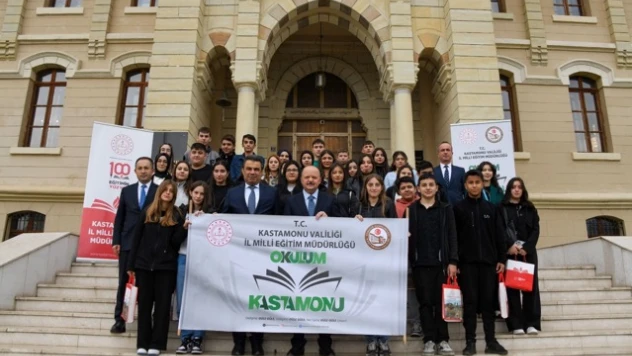 Kastamonu Valisi Dallı Öğrencilerle Bir Araya Geldi