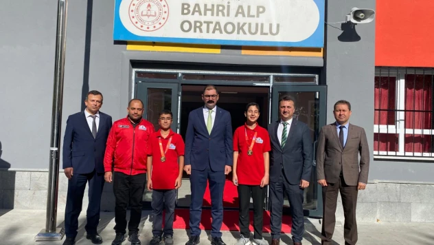Kaymakam Demirdağ'dan Bahri Alp Ortaokulu'na Ziyaret