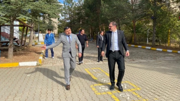 Kaymakam Demirdağ'dan SEKA Ortaokuluna Ziyaret