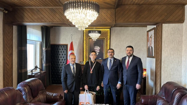 Kaymakam Şahin, İzzet Kavilci'yi Misafir Etti