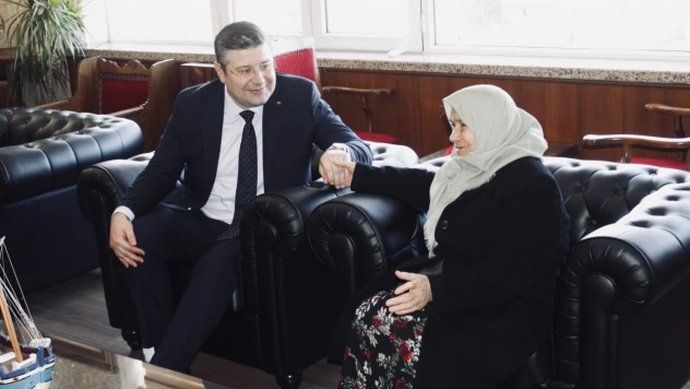 Kaymakam Uçar Şehit Annesini Misafir Etti