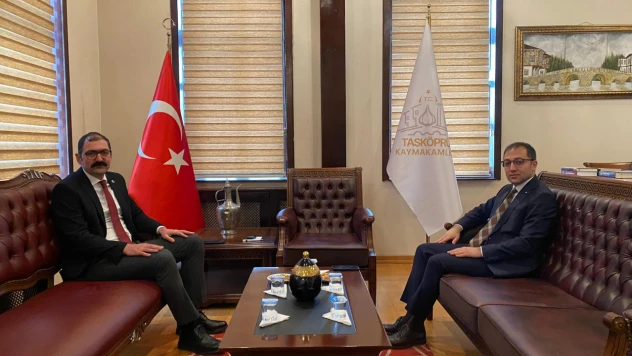 Kaymakam Ünsal'dan Taşköprü'ye Ziyaret