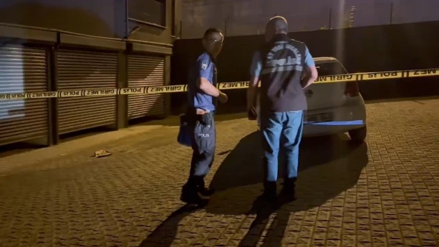 Beyzbol Sopası İle Saldıran Kişiyi Silahla Yaraladı