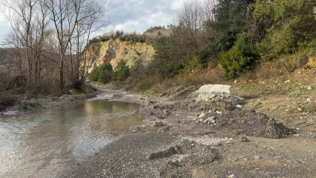 Çamur, İsyan Ettirdi