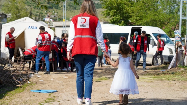 Kızılay çocukları sevindirecek