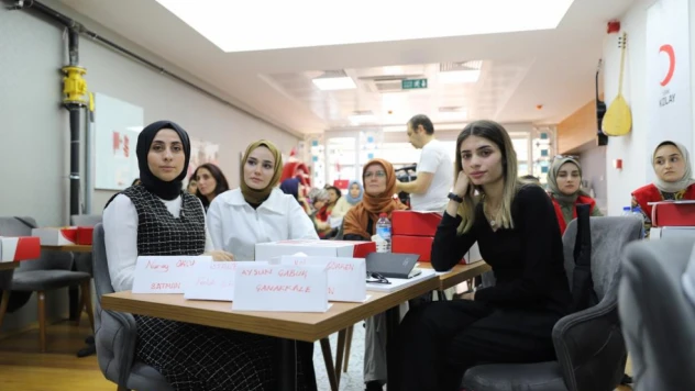 Kızılay gönüllüsü kadınlar 'sağlık elçisi' oluyor