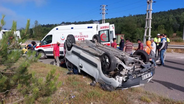 Kontrolden çıkan araç takla attı: 5 yaralı