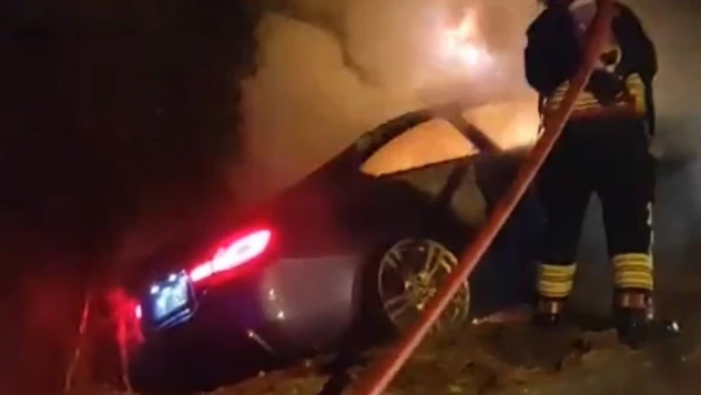 Kontrolden Çıkan Araç Ağaçlara Çarptı