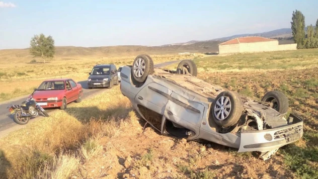 Kontrolden Çıkan Otomobil Tarlaya Devrildi: 1 Yaralı