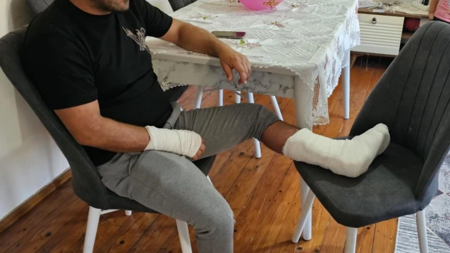 Köpek Saldırdı, Ayağı İki Yerden Kırıldı