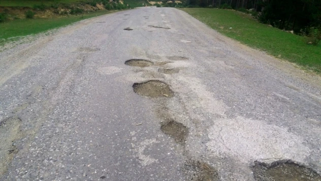 Köstebek yolu, sürücüleri isyan ettirdi