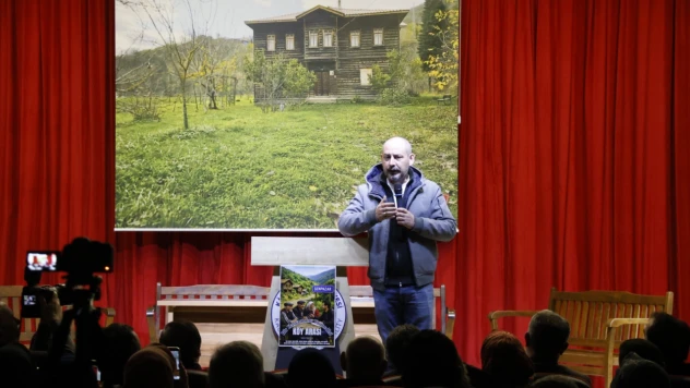 Köy Sohbetlerini Tiyatroya Taşıdılar