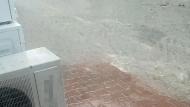 Kozcağız'da Sağanak Yağış: Yollar Göle Döndü