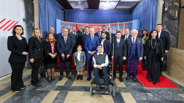 KÜ, 9 Nişan İle Ödüllendirildi