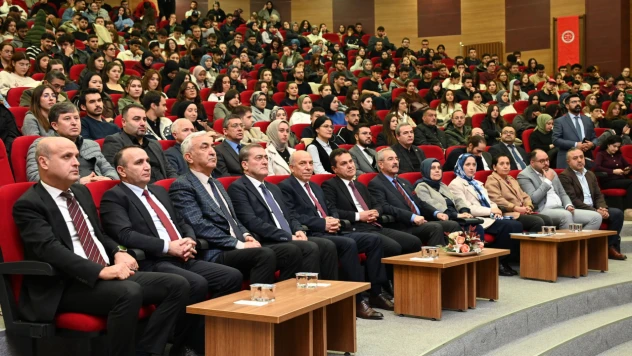 KÜ'de 'Uluslararası Hukuk Bağlamında Savaş ve Çatışma' Konferansı Düzenlendi