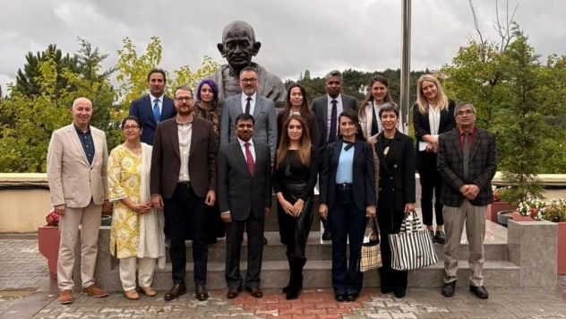 KÜ'den, Hint Kültürü Ve Dini Gelenekleri Toplantısına Katılım