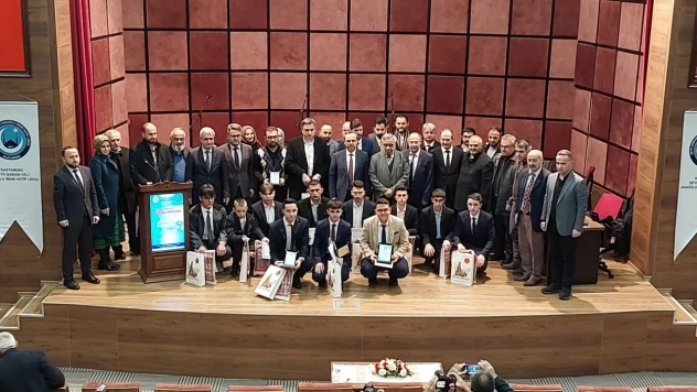 Kur'an-I Kerim'i Güzel Okumak İçin Yarıştılar