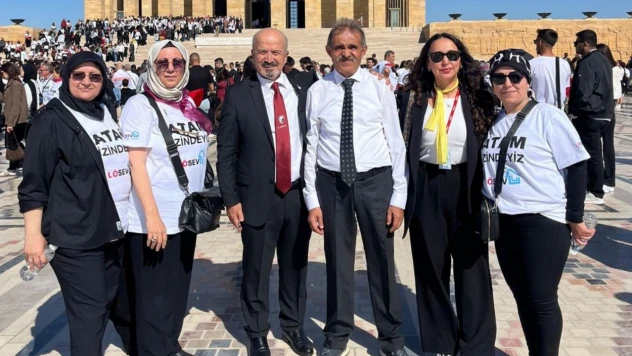 LÖSEV'den Anıtkabir'e Ziyaret