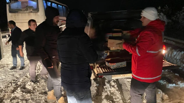 Mahsur Kalan Vatandaşlara Yardım Ettiler