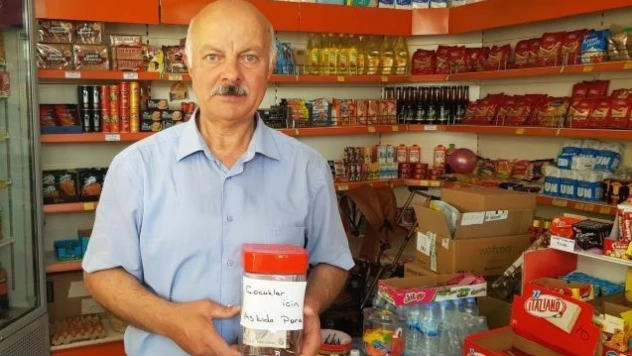 'Askıda Para' İle Çocuklara Destek Oluyor