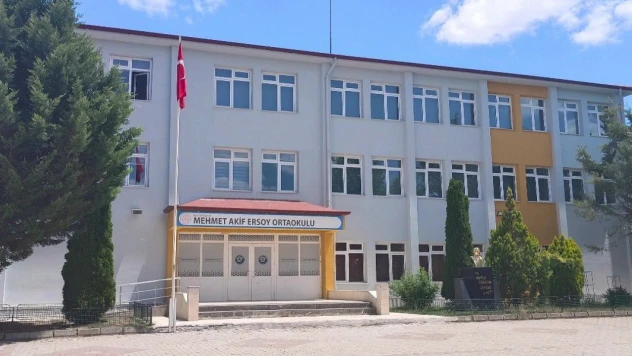 Mehmet Akif Ersoy Ortaokulu, Avrupa yolcusu