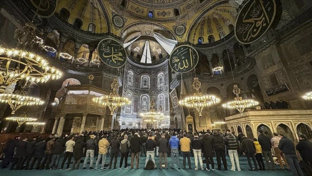 Mevlit Kandili Bugün İdrak Edilecek