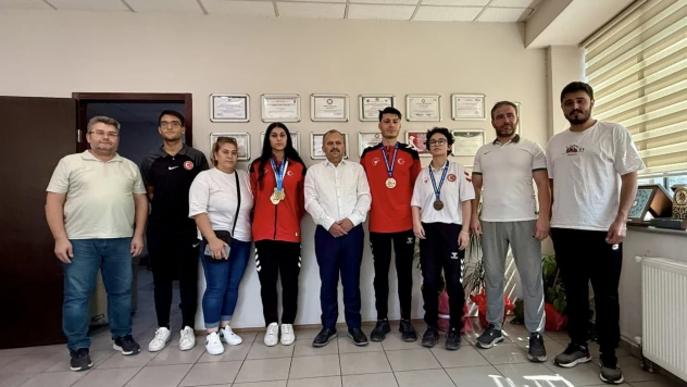 Milletvekili Uluay Başarılı Sporcularla Bir Araya Geldi