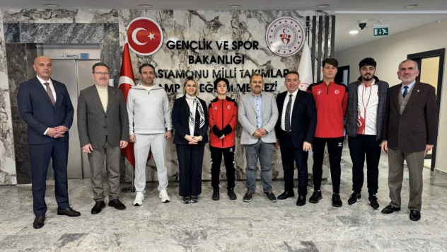 Milli Sporcuları Ziyaret Ettiler