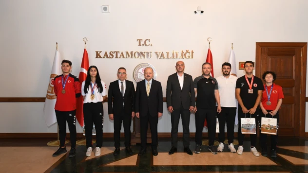 Milli Tekvandoculardan Vali Meftun Dallı'ya Ziyaret