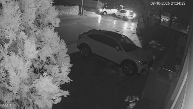 Minibüsle Hafif Ticari Araç Çarpıştı