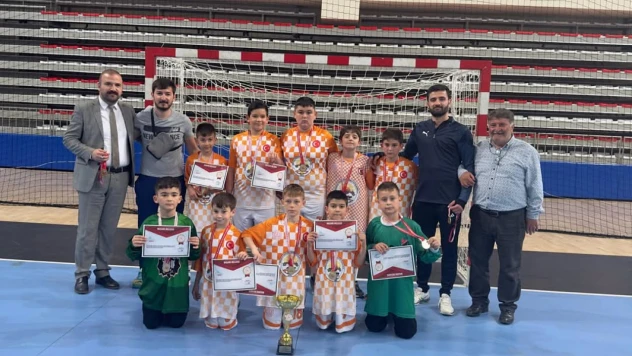 Minik Hentbolculardan Büyük Başarı
