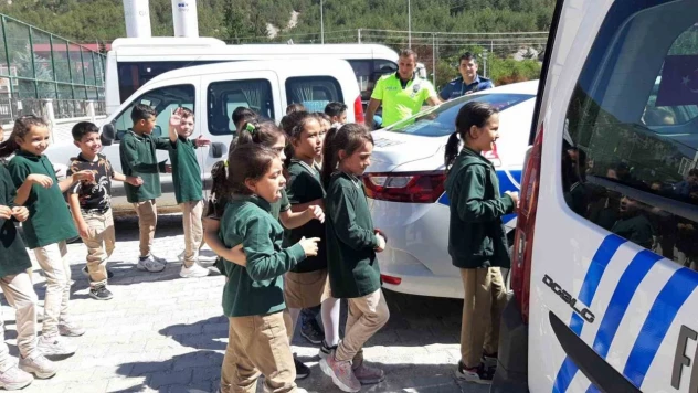 Mudurnu'da Öğrencilere Polis Sevgisi Aşılandı