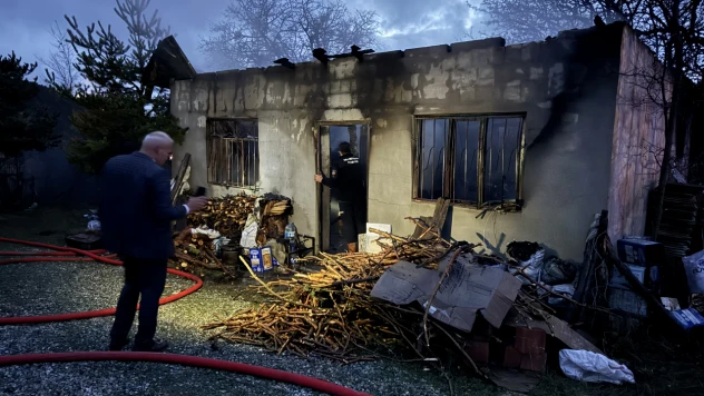 Sobaya Benzin Döken Şahıs, Hem Kendini Hem De Evi Yaktı!